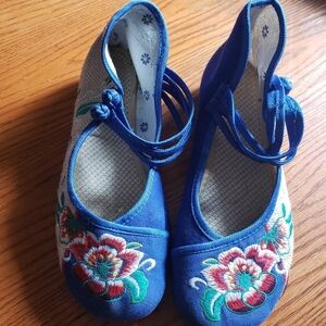 Chinese shoes